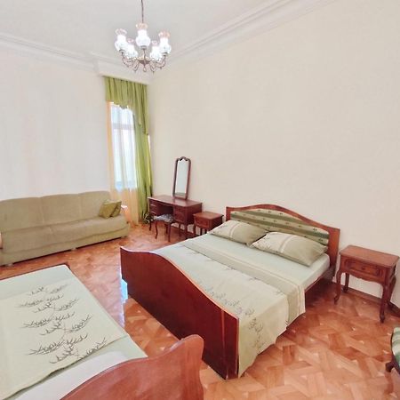 Batumi Sun Hostel Esterno foto